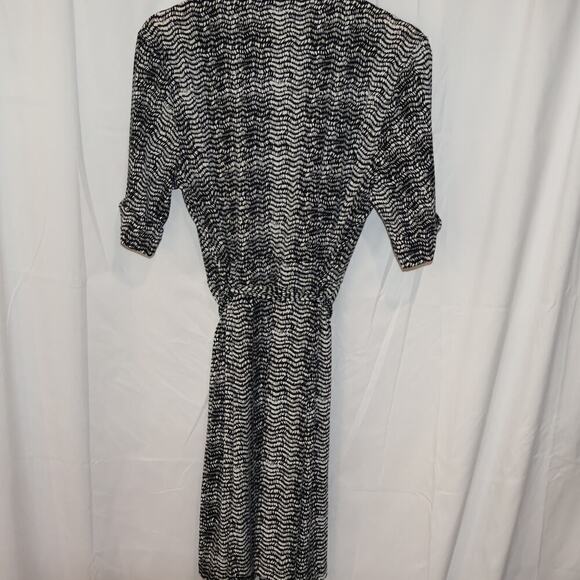 NWOT Apt 9 Dress Cross over Knee Length Short Sleeves Cuffed Black White - Picture 8 of 12